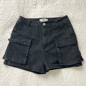 Love Tree Black Denim Cargo Shorts – Size Small